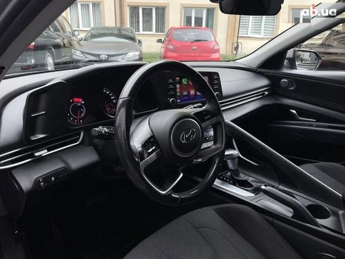 Hyundai Elantra 2021 серый - фото 9