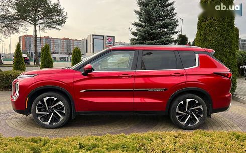 Mitsubishi Outlander 2022 - фото 4