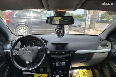 Opel Astra 2009 - фото 20