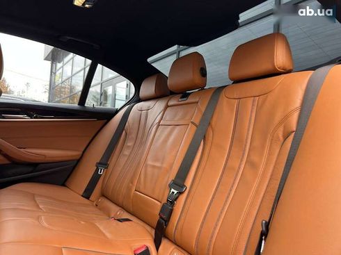 BMW 5 серия 2018 - фото 21