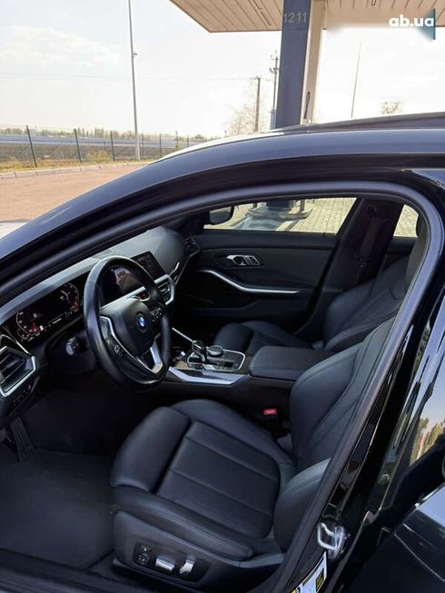 BMW 3 серия 2019 - фото 19