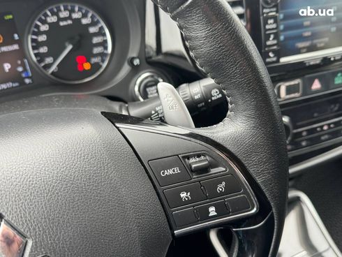 Mitsubishi Outlander 2018 красный - фото 14