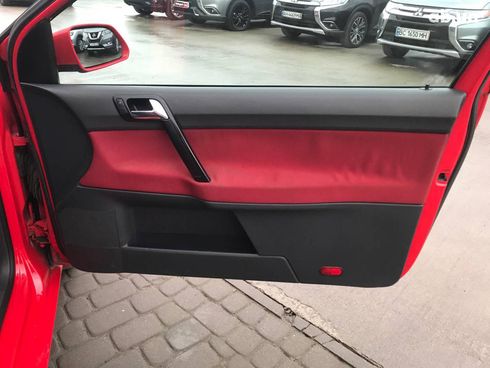 Volkswagen Polo 2005 красный - фото 14