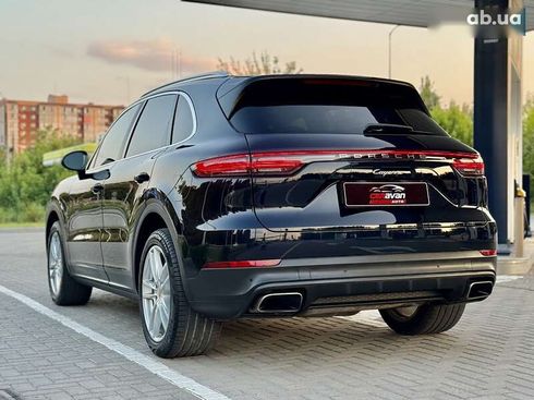 Porsche Cayenne 2018 - фото 17