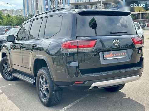 Toyota Land Cruiser 2022 - фото 11