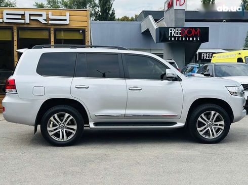 Toyota Land Cruiser 2017 - фото 7