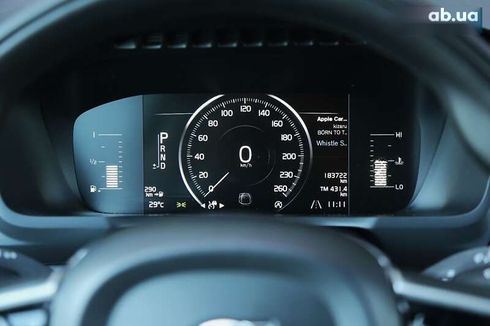 Volvo XC90 2017 - фото 17