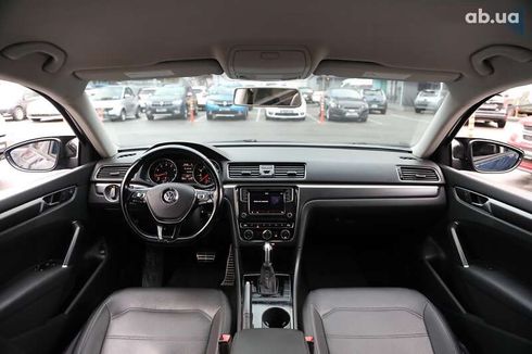 Volkswagen Passat 2018 - фото 11