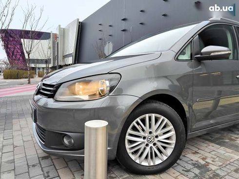 Volkswagen Touran 2015 - фото 4