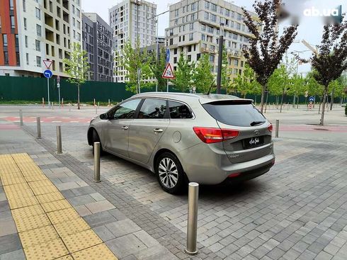 Kia Cee'd 2016 - фото 11
