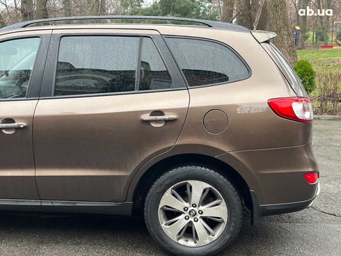 Hyundai Santa Fe 2012 коричневый - фото 13