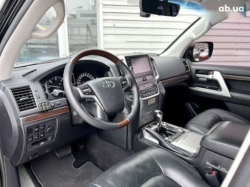 Toyota Land Cruiser 2016 - фото 15