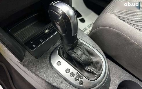 Volkswagen Touran 2012 - фото 14