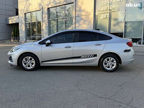 Chevrolet Cruze 2018 - фото 4