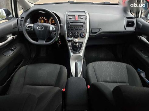 Toyota Auris 2011 - фото 22
