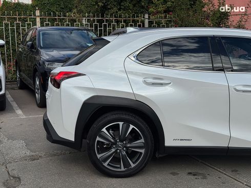 Lexus UX 2020 белый - фото 8