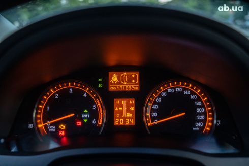 Toyota Avensis 2010 - фото 15