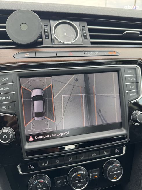 Volkswagen Passat 2016 красный - фото 27