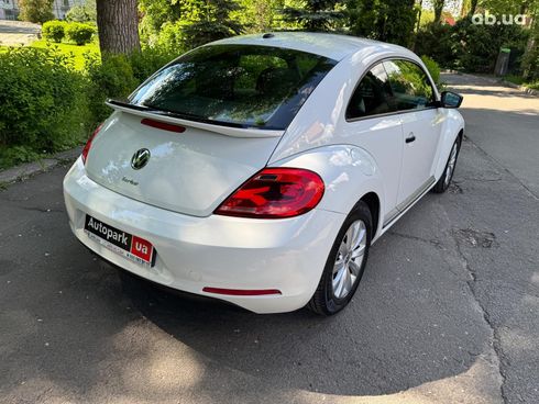 Volkswagen Beetle 2016 белый - фото 6