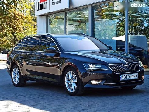 Skoda Superb 2017 - фото 8