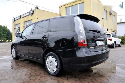 Mitsubishi Grandis 2008 - фото 13