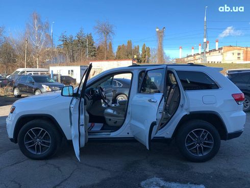 Jeep Grand Cherokee 2017 белый - фото 33