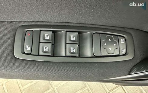 Renault Megane 2018 - фото 11