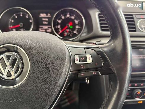 Volkswagen Passat 2017 - фото 30