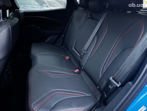 Ford Mustang Mach-E 2023 синий - фото 34