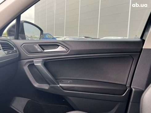 Volkswagen Tiguan 2019 черный - фото 21