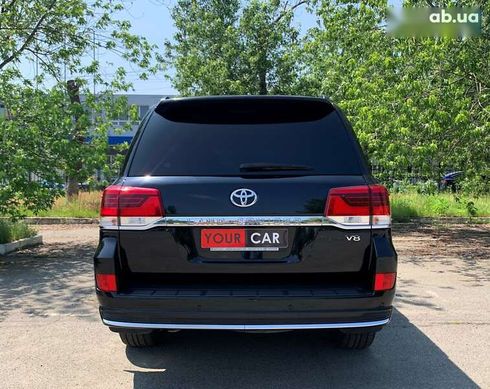 Toyota Land Cruiser 2017 - фото 18