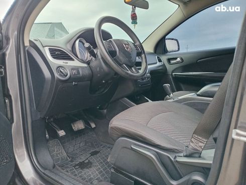 Dodge Journey 2015 серый - фото 21