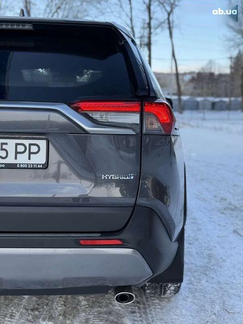 Toyota RAV4 2021 - фото 14