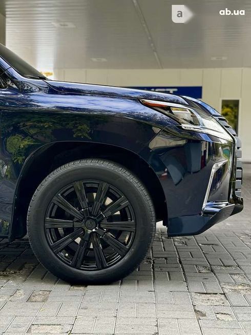 Lexus LX 2016 - фото 13