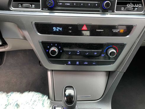 Hyundai Sonata 2015 красный - фото 49