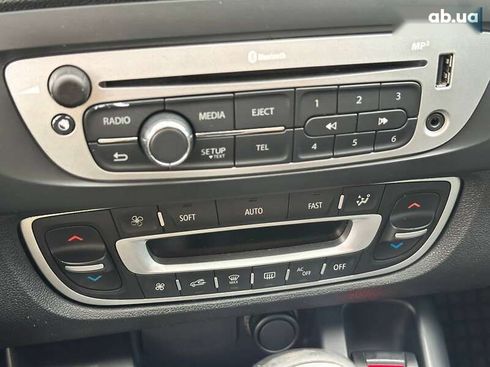 Renault Scenic 2012 - фото 27
