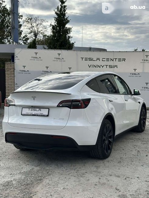 Tesla Model Y 2021 - фото 18