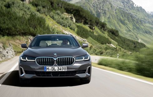 BMW 5 серия 2023 - фото 7