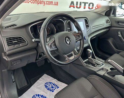 Renault Megane 2019 - фото 14