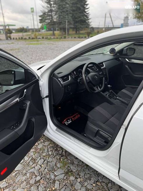 Skoda Octavia 2017 - фото 9