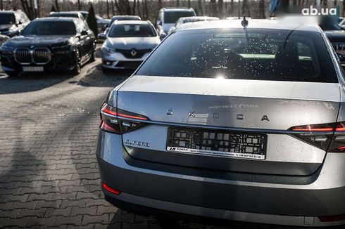 Skoda Superb 2020 - фото 17