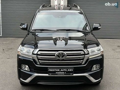 Toyota Land Cruiser 2017 - фото 8