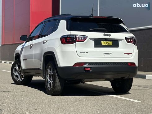 Jeep Compass 2022 - фото 23