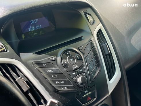 Ford Focus 2012 белый - фото 17