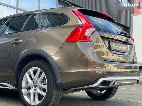 Volvo V60 Cross Country 2018 - фото 11