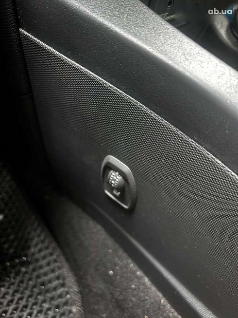 Renault Zoe 2017 - фото 17