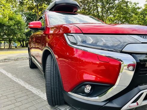 Mitsubishi Outlander 2020 красный - фото 11