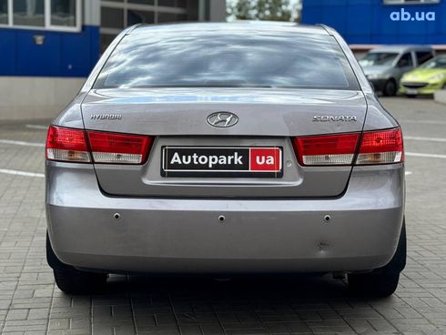 Hyundai Sonata 2006 серый - фото 9