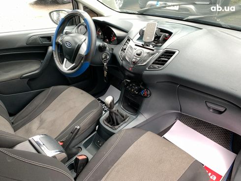 Ford Fiesta 2012 синий - фото 33