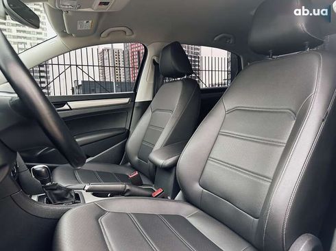 Volkswagen Passat 2020 - фото 17